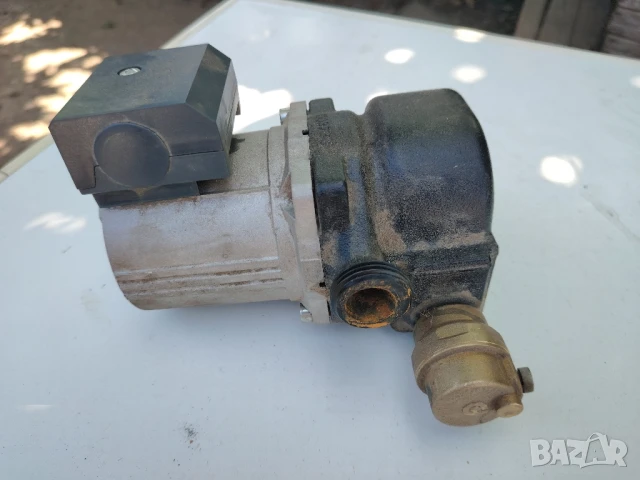 Водна помпа от професионален газов бойлер , снимка 3 - Бойлери - 50782959