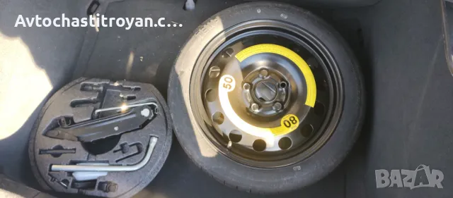 Комплект патерица крик и ключ Audi A3 8P, снимка 1