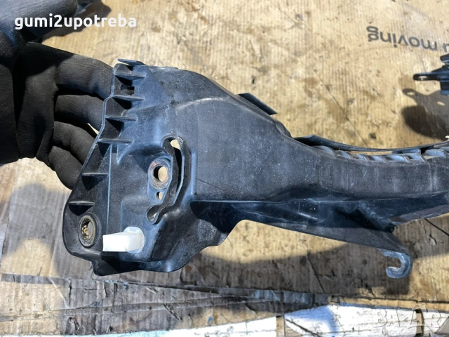 Скоба Подложка Десен Фар 57707CA180 Toyota GT86 2018 Subaru BRZ, снимка 2 - Части - 53354958