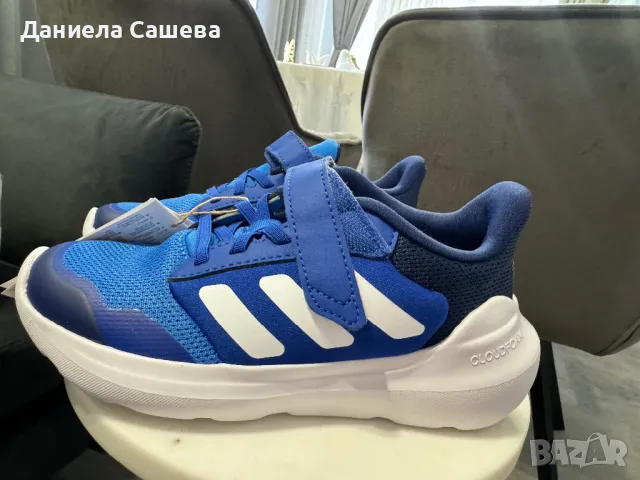 Маратонки Adidas, снимка 1 - Детски маратонки - 49147875