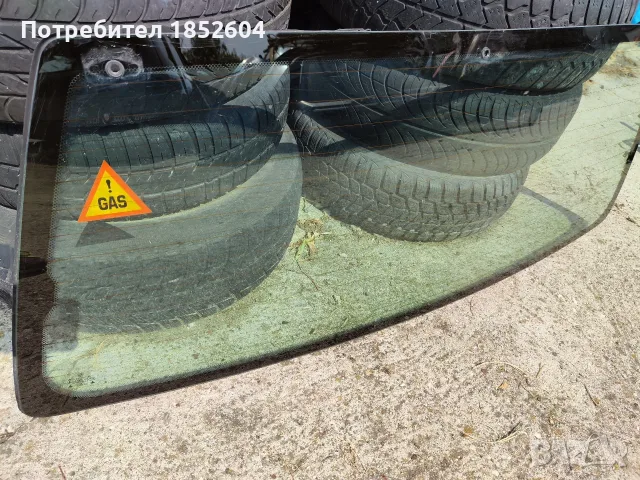 Задно стъкло Голф 3 с отвори за спойлер, снимка 3 - Части - 55860925