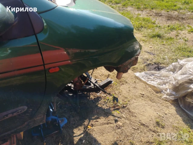 Ляв и десен калник за Renault Scenic I Фейс от 2000 -2002г, снимка 2 - Части - 51393861