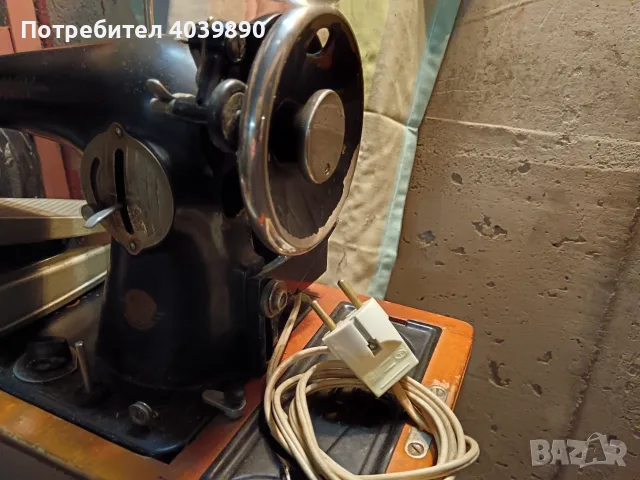 Продавам стара руска шевна машина , снимка 5 - Шевни машини - 55747077