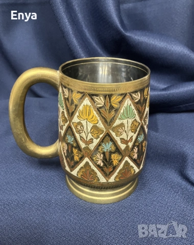 Месингова халба (чаша ), гравирана и рисувана