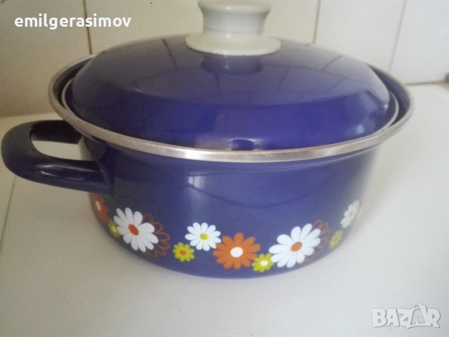 Емайлирана тенджера и лъжици за кафе. , снимка 2 - Прибори за хранене, готвене и сервиране - 39578876