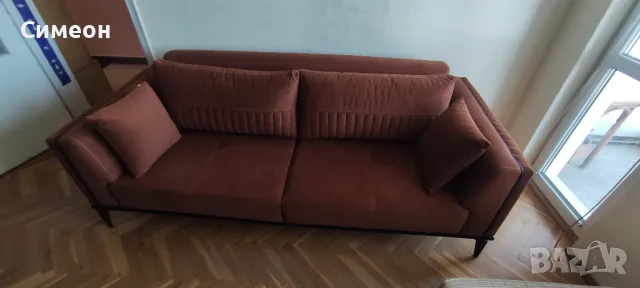 Диван,почти нов
