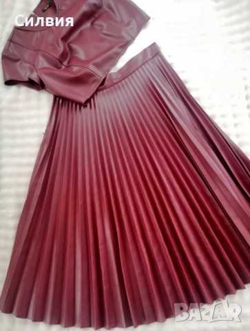 Червен кожен комплект костюм пола и блуза "Te amo" / "Те амо" размер L, снимка 2 - Поли - 52414023