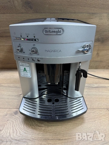 Продавам кафемашина Delonghi Magnifica Type:ESAM3200.S ex:1
