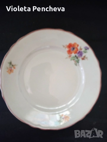 Ретро сервиз от 18 части - малки, плитки и дълбоки чинии х 6бр., снимка 4 - Антикварни и старинни предмети - 53219191