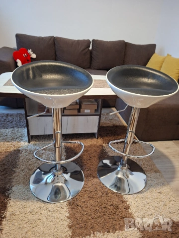 Два бар стола , снимка 2 - Столове - 54111952