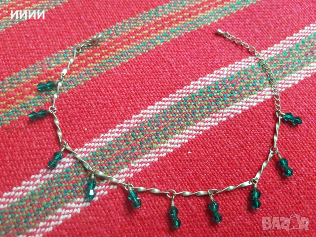 Сребърна гривна с камъчета 