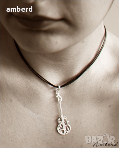 Сребърен медальон - китара, снимка 2 - Колиета, медальони, синджири - 37867739