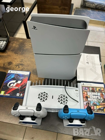 Sony Playstation 5 1TB с 2 джойстика, зарядна станция, 2 игри и всички кабели., снимка 8 - PlayStation конзоли - 54269377