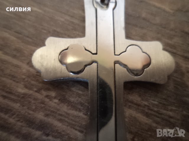 кръст, снимка 3 - Колиета, медальони, синджири - 30535663