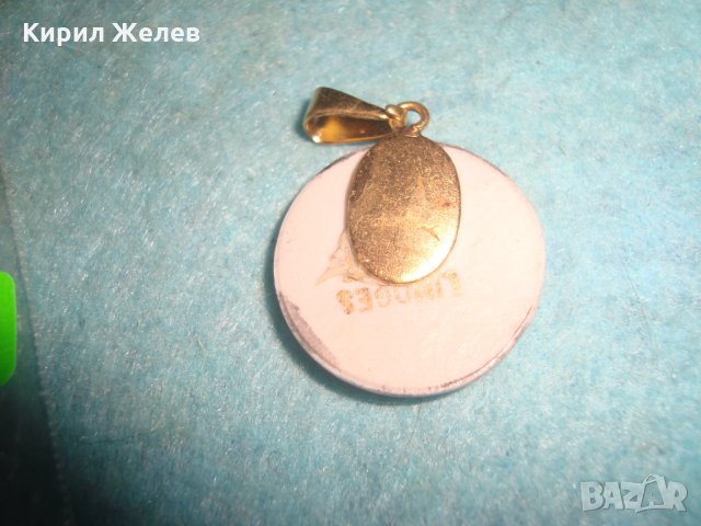 LIMOGES ВИНТИДЖ МАРКОВ ПОЗЛАТЕН ПОРЦЕЛАНОВ АРТ МЕДАЛЬОН МАРКИРАН БИЖУ УНИКАТ 25347, снимка 4 - Колиета, медальони, синджири - 35653917