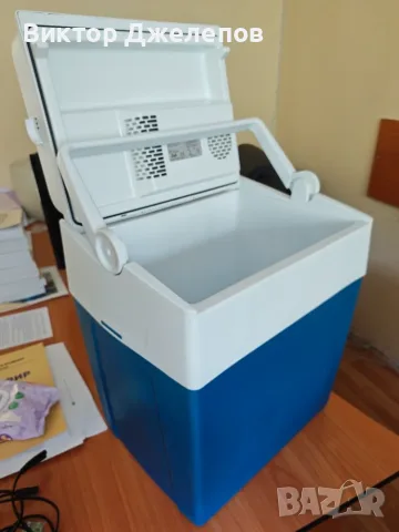 Електрическа хладилна чанта Mobicool MV30 AC/DC (12V / 230V) – 29L