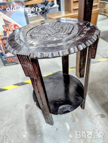 Ръчно резбована помощна масичка от масивно дърво – Двуглав орел, снимка 6 - Антикварни и старинни предмети - 53289476
