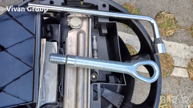 НОВО Оригинален авариен комплект Mercedes, снимка 8 - Аксесоари и консумативи - 51565580