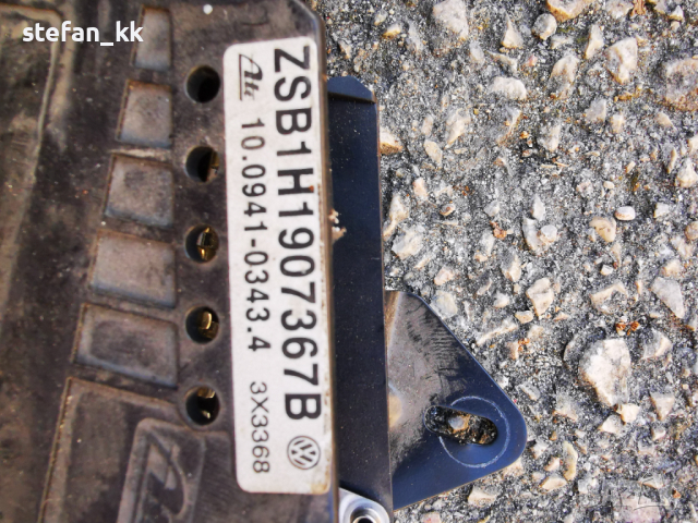 Компютър ABS за Volkswagen Golf III 1H0 907 379 D, снимка 4 - Части - 44600084