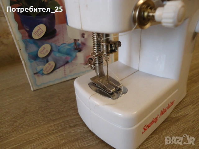 Мини шевна машина, снимка 2 - Шевни машини - 54002665