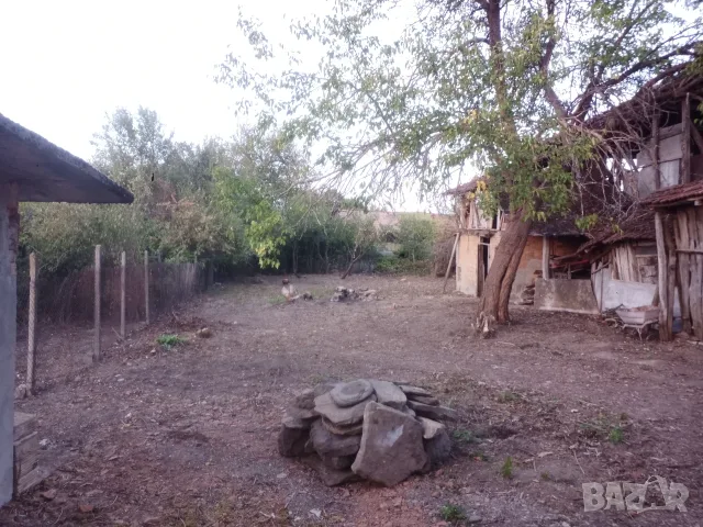 Къща с двор с. Микре, снимка 4 - Къщи - 56462441