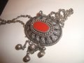 ВЪЗРОЖДЕНСКИ ПОСРЕБРЕН СТАРИНЕН НАКИТ с ГОЛЯМ КАРНЕОЛ ЕТНОГРАФСКО БИЖУ МЕДАЛЬОН 14964, снимка 11