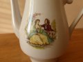 Украински порцеланов чайник Ромео и Жулиета 1975 г, снимка 4