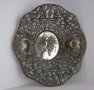 Стара метална чиния, фруктиера, съд с релеф и орнаменти,антика, снимка 1 - Други - 31759127