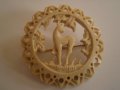 Стара брошка   изработена  от бакелит елен сърна, снимка 7