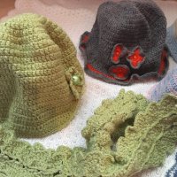 Детски шапки, снимка 2 - Шапки, шалове и ръкавици - 30454575