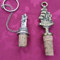 Винтидж запушалки за бутилки от метал и корк, снимка 1 - Антикварни и старинни предмети - 44451945