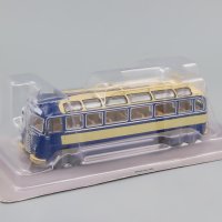 Ikarus 30 междуградски автобус от 1959 - мащаб 1:72 на DeAgostini моделът е нов в блистер, снимка 3 - Колекции - 42350519