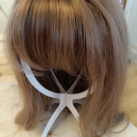 Качествена гъста светло кестеняво пепелен цвят перука, снимка 5 - Аксесоари за коса - 44570016