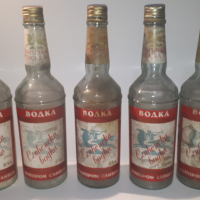 "Сливенска водка" - 9 стари празни бутилки, снимка 6 - Антикварни и старинни предмети - 44719735