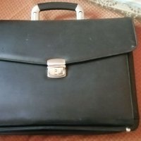 мъжка бизнес чанта , снимка 1 - Чанти - 36692341