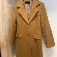 Вталено палто размер S, снимка 1 - Палта, манта - 44482140