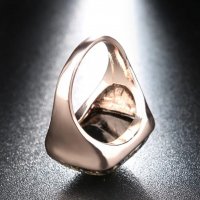 Златист пръстен с камък, снимка 2 - Други - 31447892