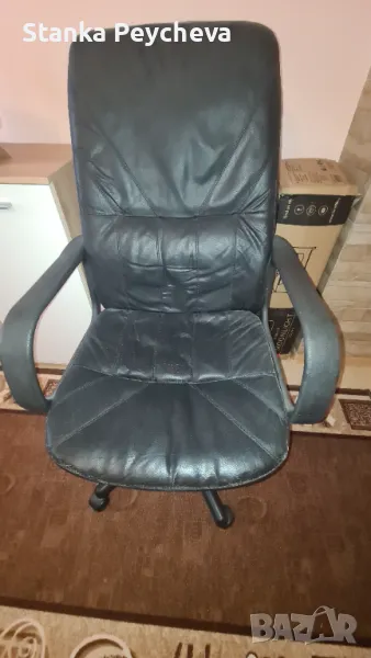 Голям кожен офис стол 80 лв, снимка 1