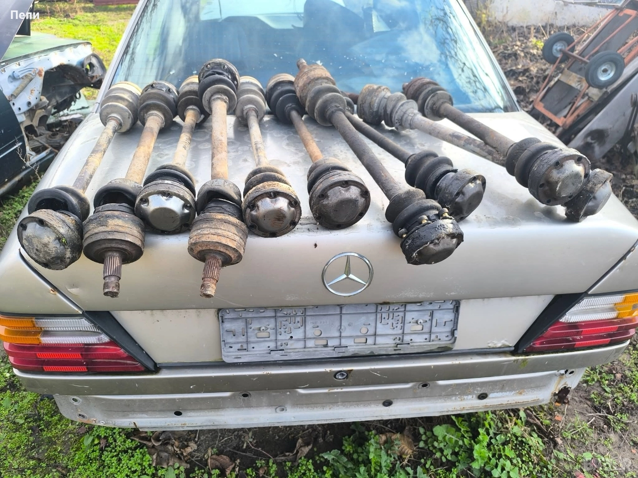 Полуоски за Мерцедес 124, снимка 1