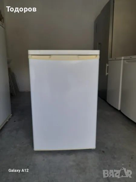 Малък хладилник с камера 104 L, A++, Hisense KT118A, снимка 1