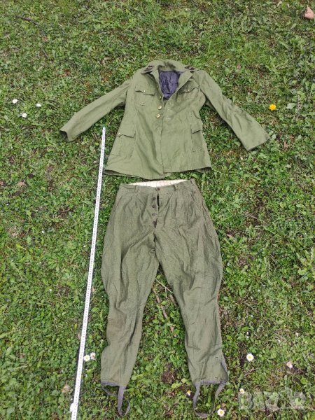 Продавам лятна униформа: брич и куртка соц НРБ, снимка 1