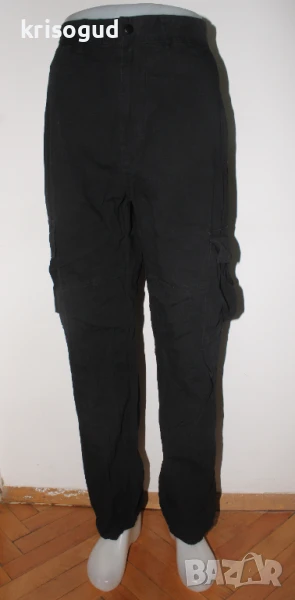 Мъжки черен карго панталон Bershka, Размер: М / EUR 42, снимка 1