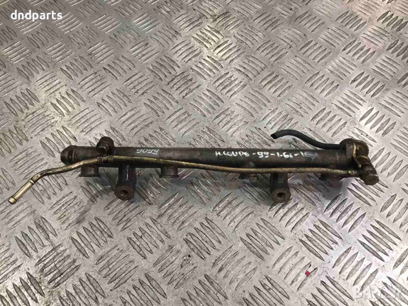 Горивна рейка Hyundai Coupe 1.6i,1999г., снимка 1