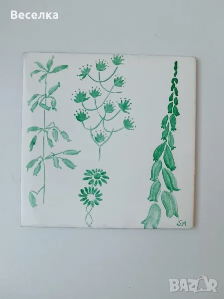 Декоративна плочка на зелени цветя, ръчно рисувана , снимка 1