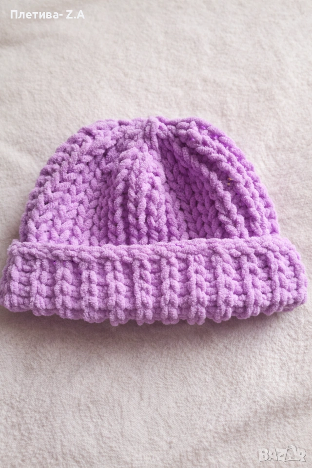 Мека и топла ръчно плетена шапка, снимка 1