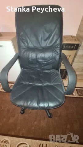 Голям кожен офис стол 80 лв, снимка 1