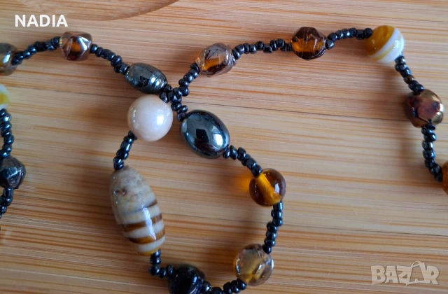 Гердан от стъклени мъниста, снимка 6 - Колиета, медальони, синджири - 51313451