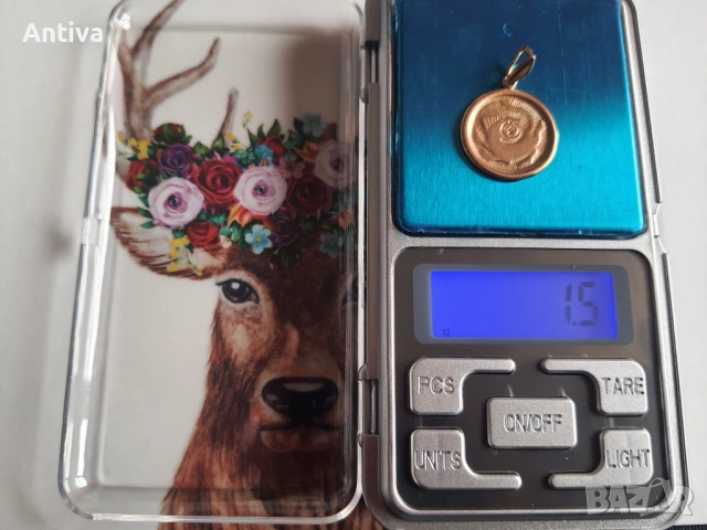 Съветска златна висулка