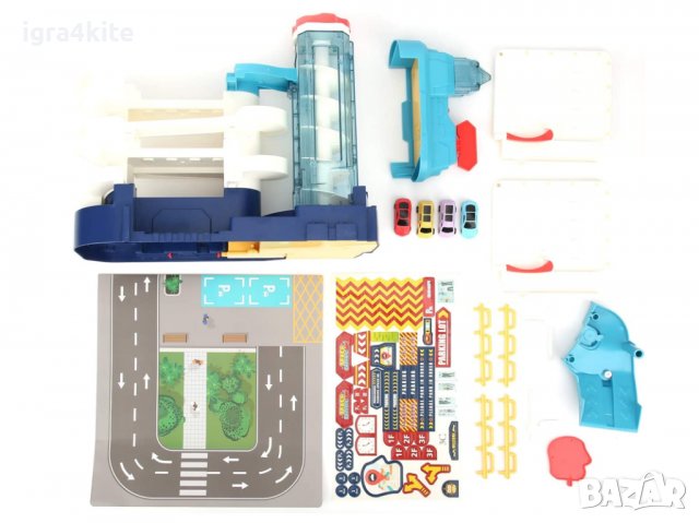 Топ Триетажен паркинг с асансьор, колички, постелка, звук и светлини, снимка 8 - Коли, камиони, мотори, писти - 38527070