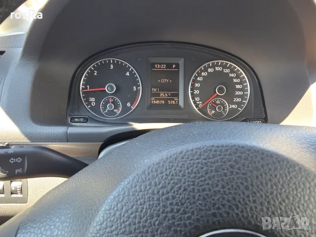 VW Touran 2.0 TDI (140 к.с.) DSG – 2013 г. – Отлично състояние, снимка 2 - Автомобили и джипове - 55747470